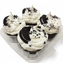 Load image into Gallery viewer, 4 Pack Scented Cupcake Candles - Cookies & Cream
