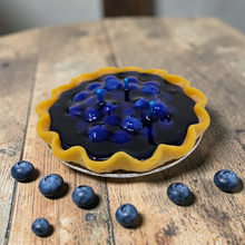 Load image into Gallery viewer, 5 Inch Scented Blueberry Pie Candle
