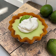 Load image into Gallery viewer, 3 Inch Scented Key Lime Pie Candle
