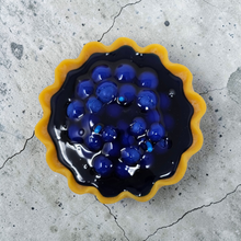 Load image into Gallery viewer, 5 Inch Scented Blueberry Pie Candle
