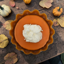 Load image into Gallery viewer, 5 Inch Scented Pumpkin Pie Candle

