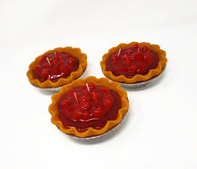 Load image into Gallery viewer, 5 Inch Scented Strawberry Pie Candle
